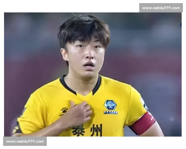 朱艺揭秘!20 岁亚泰前锋巴特苏超倒钩创历史 朱艺揭秘!20 岁亚泰前锋巴特苏超倒钩创历史